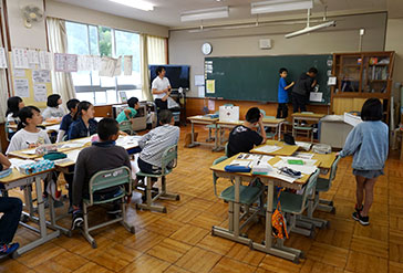 柿小学校ワークショップの様子